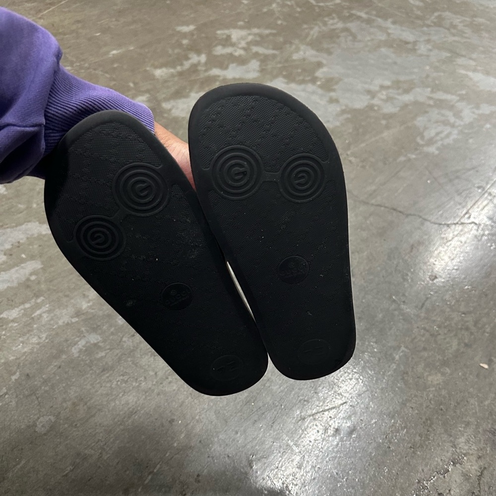 Gucci slides. - Picture 2 of 4